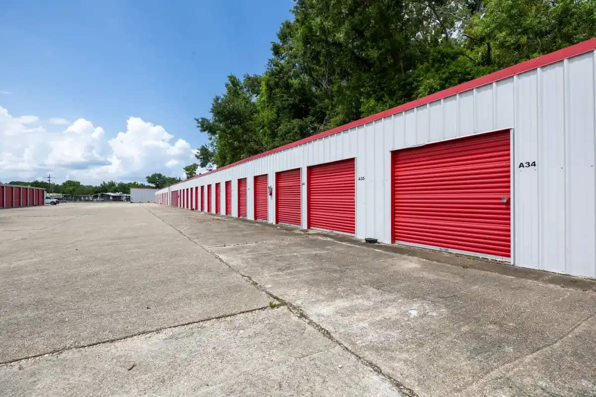 Drive up access KO Storage of Breaux Bridge, LA